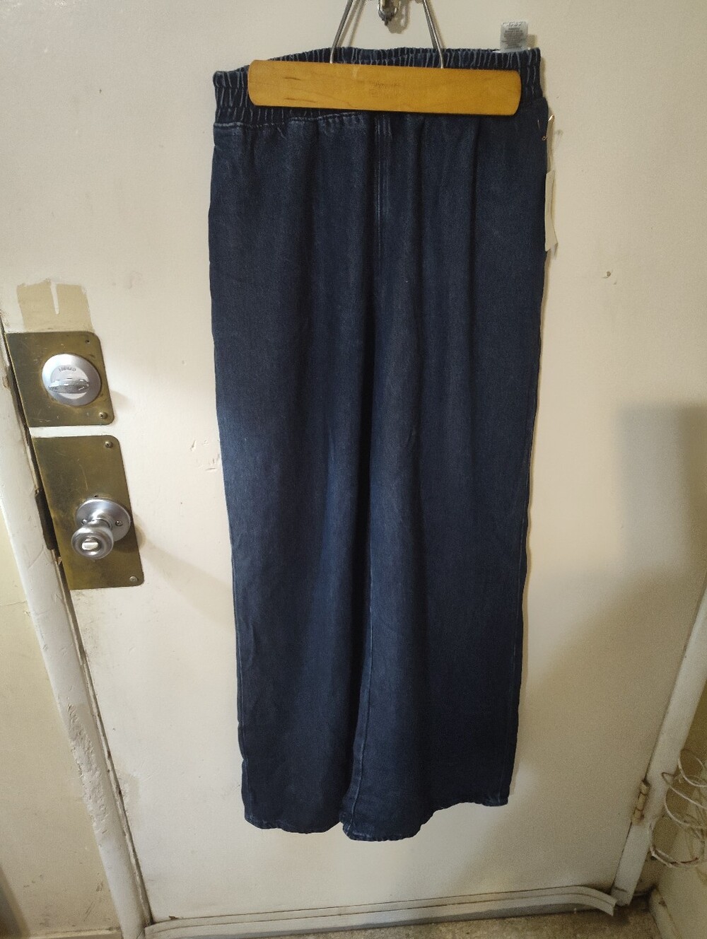 Good American Dark Blue Weightless Wide Legged Jeans